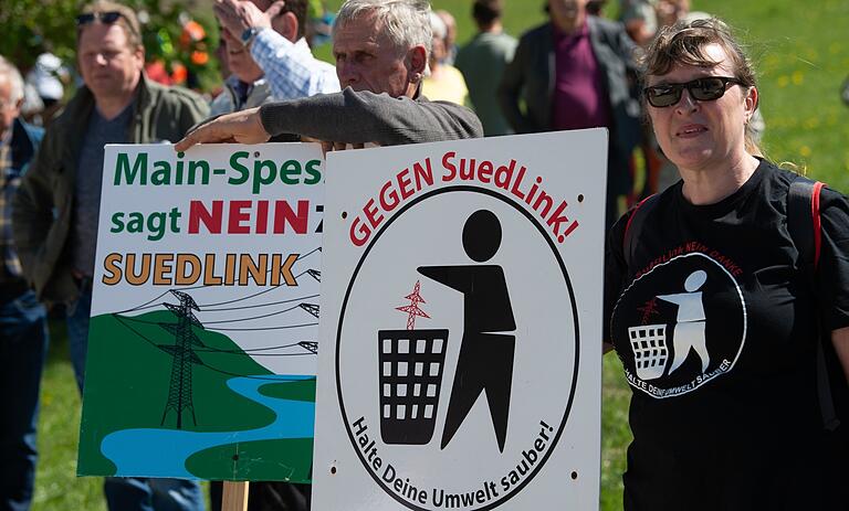 Bundesweit gab und gibt es gegen die Stromautobahnen Proteste. Auch in Unterfranken wehren sich Bürgerinitiativen gegen die Milliardenprojekte. Bundesweit gab und gibt es gegen die Stromautobahnen Proteste. Auch in Unterfranken wehren sich Bürgerinitiativen gegen die Milliardenprojekte.