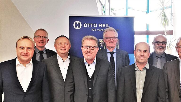 Das Thema 'Bodenaushub' brennt vielen öffentlichen Bauherrn unter den Nägeln. Über den rechtssicheren Umgang mit Bauaushub diskutierten am Donnerstag Fachleute und hochrangige Vertreter der regionalen Bauindustrie, aus Kommunen und Behörden. Sigismund von Dobschütz       -  Das Thema 'Bodenaushub' brennt vielen öffentlichen Bauherrn unter den Nägeln. Über den rechtssicheren Umgang mit Bauaushub diskutierten am Donnerstag Fachleute und hochrangige Vertreter der regionalen Bauindustrie, aus Kommunen und Behörden. Sigismund von Dobschütz