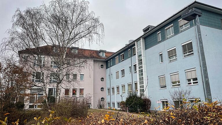 Die Bürgerinitiative, die gegen eine Schließung der Chirurgie im Eberner Krankenhaus kämpft, ist mit ihrer Petition im bayerischen Landtag gescheitert. Die Bürgerinitiative, die gegen eine Schließung der Chirurgie im Eberner Krankenhaus kämpft, ist mit ihrer Petition im bayerischen Landtag gescheitert.
