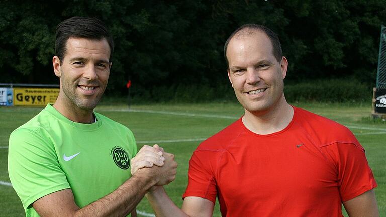 Hand in Hand führten Tim Reiner (links) und Thomas Hofmann die Dettelbach-und-Ortsteile-Fußballer zur Meisterschaft in der Kreisliga Würzburg.