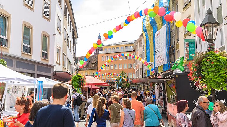 Der Kinderflohmarkt in der Plattnerstraße war im vergangenen Jahr auf dem Würzburger Stadtfest beliebt.
