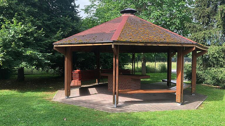 Den Grillplatz in Niederwerrn können Bürger der Gemeinde Niederwerrn buchen.