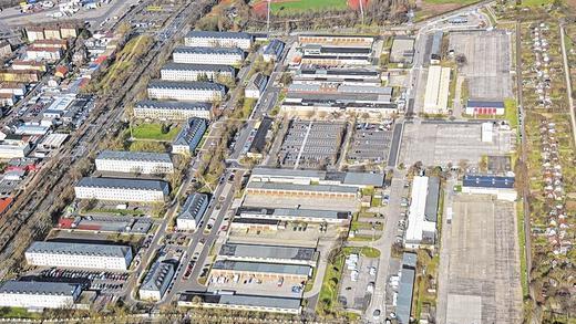 Die Ledward-Kaserne: Die Stadt kauft dem Bund das gesamte 26- Hektar große Areal ab. Das hat der Stadtrat am Dienstag in nichtöffentlicher Sitzung beschlossen. Am Donnerstag wird der Kaufvertrag notariell besiegelt.