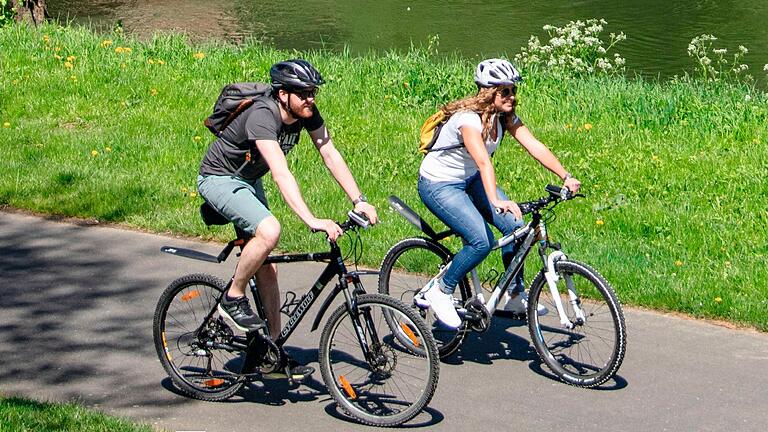 Neues Radmagazin 'Alles am Fluss' mit vielen Radtouren im Spessart und im Mainviereck.