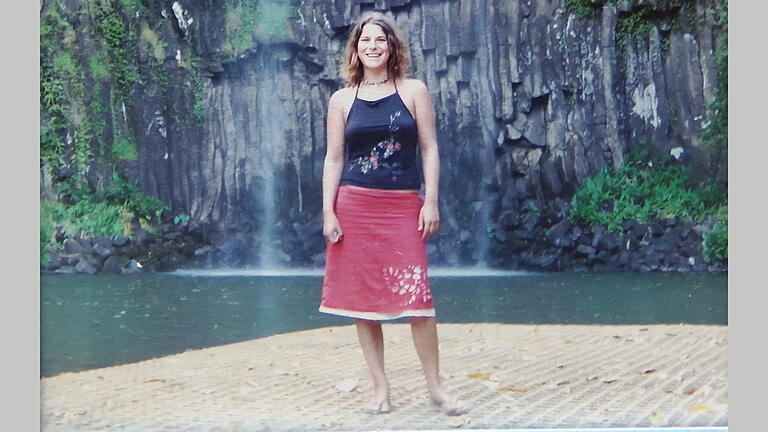 'Es ist so schön hier, Papa!', sagte Simone Strobel in ihrem letzten Telefonat mit ihren Eltern. Als Touristin lebte sie in Australien ihren Traum. 'Es ist so schön hier, Papa!', sagte Simone Strobel in ihrem letzten Telefonat mit ihren Eltern. Als Touristin lebte sie in Australien ihren Traum.
