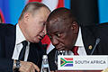 US-Botschafter: Südafrika liefert Munition an Russland.jpeg       -  Wladimir Putin, Präsident von Russland, im Gespräch mit Cyril Ramaphosa, Präsident von Südafrika.