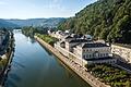 Blick auf die Lahn und die Uferpromenade im Bad Emser Kurviertel mit dem Kursaal-Gebäude rechts.       -  Blick auf die Lahn und die Uferpromenade im Bad Emser Kurviertel mit dem Kursaal-Gebäude rechts.