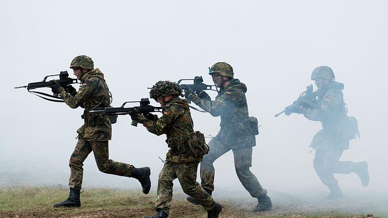 Truppenübungsplatz Jägerbrück       -  Die neue EU-Außenbeauftragte Kaja Kallas hält den Einsatz europäischer Friedenssoldaten in der Ukraine für möglich. (Symbolbild)