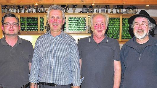 In der Jahreshauptversammlung des CSU-Ortsverbandes Steinsfeld wurde eine neue Vorstandschaft gewählt. Unser Bild zeigt (von links) Schriftführer Frank Tempel, Vorsitzenden Wolfgang Thein, Schatzmeister Ottmar Werner und 2. Vorsitzenden Manfred Wolff. In der Jahreshauptversammlung des CSU-Ortsverbandes Steinsfeld wurde eine neue Vorstandschaft gewählt. Unser Bild zeigt (von links) Schriftführer Frank Tempel, Vorsitzenden Wolfgang Thein, Schatzmeister Ottmar Werner und 2. Vorsitzenden Manfred Wolff.