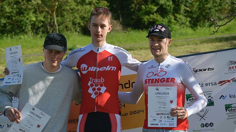 Max Fink,  Fx Sports / KSV Waldaschaff, Martin Schirmer, Bike-Store.de Racingteam / RV 1889 Schweinfurt und Constantin Kolb, Stenger-Bike-Team / VC Darmstadt 1899.