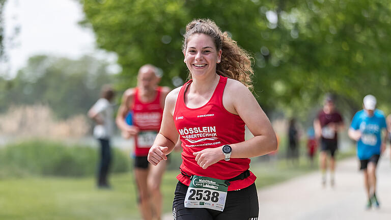 Rund 170 Läuferinnen und Läufer nehmen am Samstag 20.05.23 beim MainCityRun Halbmarathon am Schweinfurter Baggersee teil.