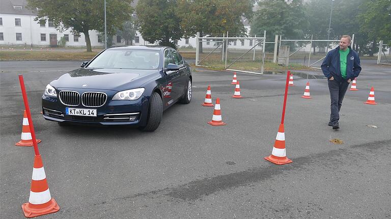 Einen engen Bogen zu fahren, ohne anzuecken, dazu gab es Hinweise von Matthias Ringelmann.