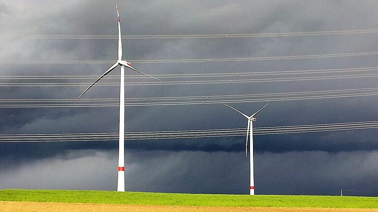 Der Bau von Windrädern hat bei der künftigen Projektentwicklungsgesellschaft für erneuerbare Energien im Landkreis Kitzingen Vorrang. Schwarzach beteiligt sich an dem Projekt, obwohl es keine Vorrangflächen für Windkraft hat.