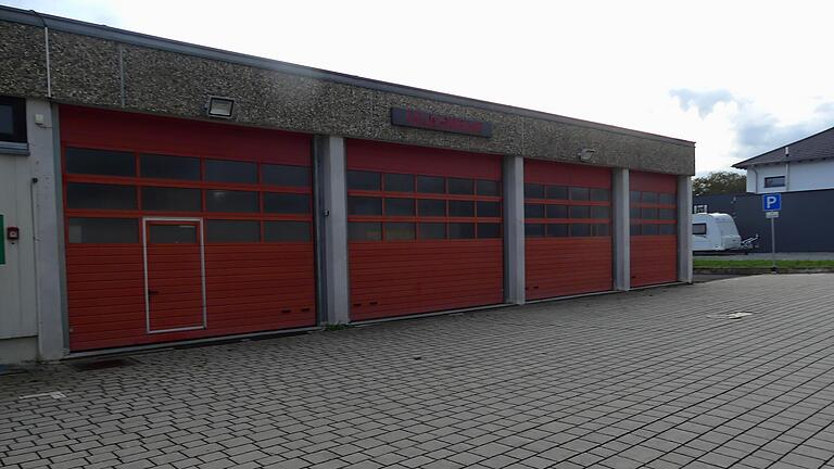 Mehr Platz gibt es für die Feuerwehr Oerlenbach. Der Gemeinderat genehmigte den Anbau an die bisherige Feuerwache im Ortszentrum.       -  Mehr Platz gibt es für die Feuerwehr Oerlenbach. Der Gemeinderat genehmigte den Anbau an die bisherige Feuerwache im Ortszentrum.