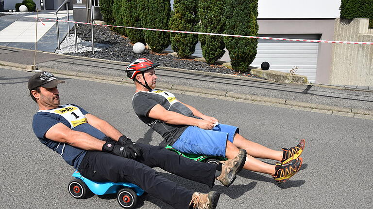 Besonderes Highlight beim Siedlerverein Knetzgau: Das Bobbycar-Rennen an der Bernhauser Straße.