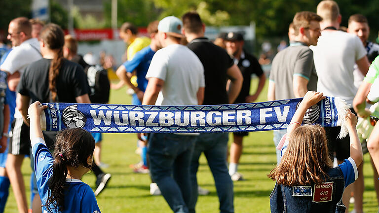 HMB Media/ Julien Becker       -  Fußball, Bayernliga-Relegation, 2. Runde, Rückspiel: FV 04 Würzburg - TuS Röllbach 5:0 (2:0)