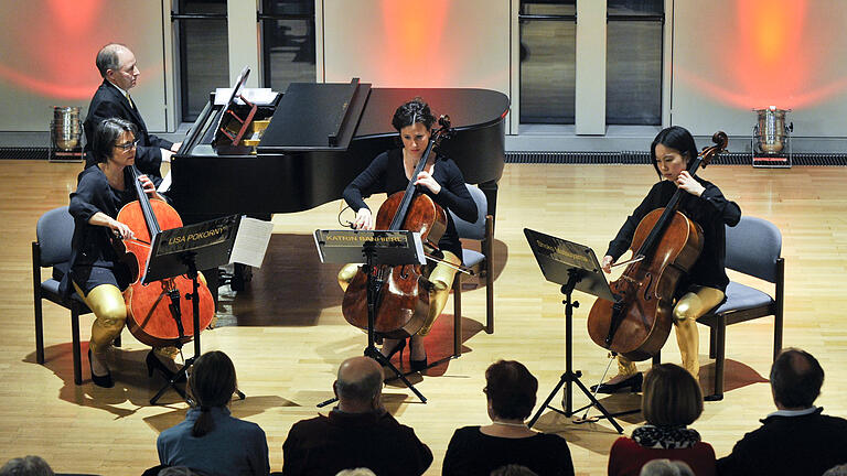 Das Solina-Cello Ensemble spielt beim Karlstadter Neujahrskonzert am 6. Januar