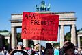 Aus ganz Deutschland sind am vergangenen Wochenende Corona-Gegner – darunter viele Radikale aus allen Milieus – nach Berlin gereist, um dort gegen staatliche Corona-Maßnahmen zu protestieren.