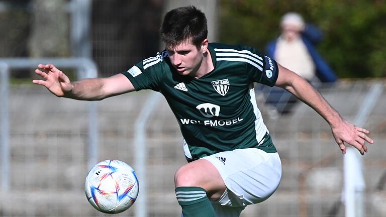 Technisch versiert: Mittelfeldspieler Kevin Fery hat bereits beim FC 05 Schweinfurt verlängert und will die Saison mit der Mannschaft gerne auf Platz fünf abschließen.