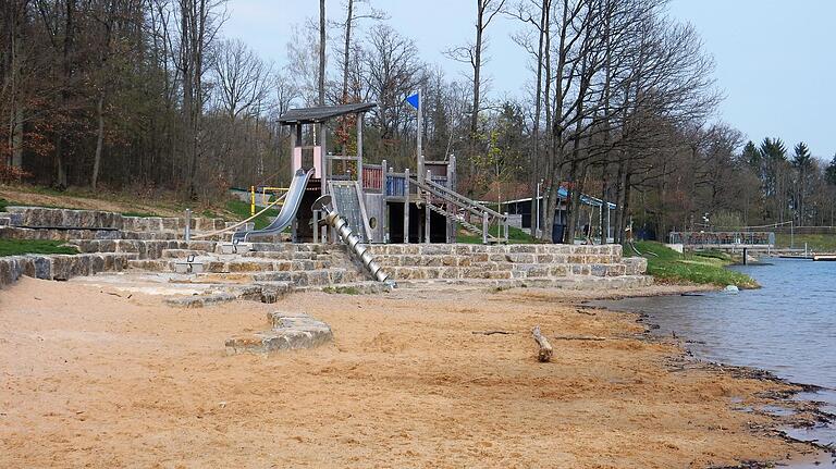 Für die Saison gerichtet: der große Spielplatz.