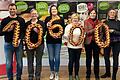 Im Bild (von links): Christian Lutz und Ute Kreß vom Förderverein krebskranker Kinder, Sandra Kern (Koordinatorin Harl.e.kin-Nachsorge), Schwester Toni, Prof. Christina Kohlhauser-Vollmuth (Chefärztin Missio Kinderklinik), Simone und Johannes Schmitt (Bäckerei Peter Schmitt).