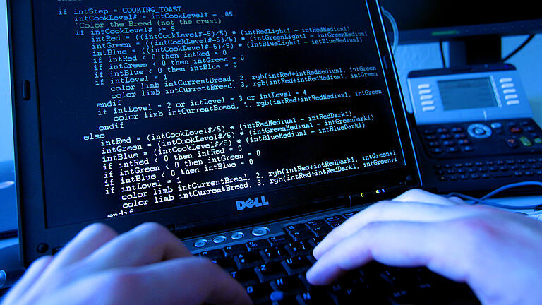 Computerkriminalität - In Bamberg kämpfen bald 13 Staatsanwälte gegen die wachsende Kriminalität im Internet (Symbolbild). Computerkriminalität - In Bamberg kämpfen bald 13 Staatsanwälte gegen die wachsende Kriminalität im Internet (Symbolbild).
