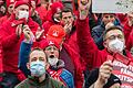 Die größte Gewerkschaft Unterfrankens hat zu einer Kundgebung am Donnerstag in Schweinfurt aufgerufen. Das Bild zeigt Beschäftigte bei einer IG Metall-Demo Ende 2021 an der Hahnenhügelbrücke in Schweinfurt.