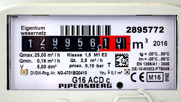 Gaszähler       -  Gas hat sich für Privathaushalte verteuert, Strom ist dagegen billiger geworden.