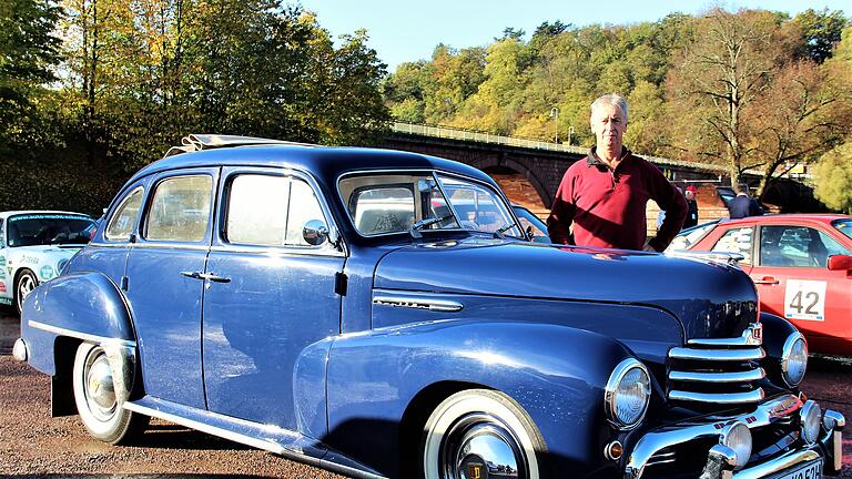 Auf dem Festplatz 'Martinswiese' trafen sich Liebhaber historischer Motorsportfahrzeuge zur '17. DMI-Histo Day+Night Challenge' des Motorsportclubs Zellingen.