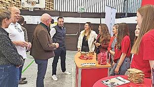 Etwa 800 Besucher kamen zur neuen Messe „Jugend und Beruf“ mit knapp 90 Ausstellern in Bad Neustadt.       -  Etwa 800 Besucher kamen zur neuen Messe „Jugend und Beruf“ mit knapp 90 Ausstellern in Bad Neustadt.