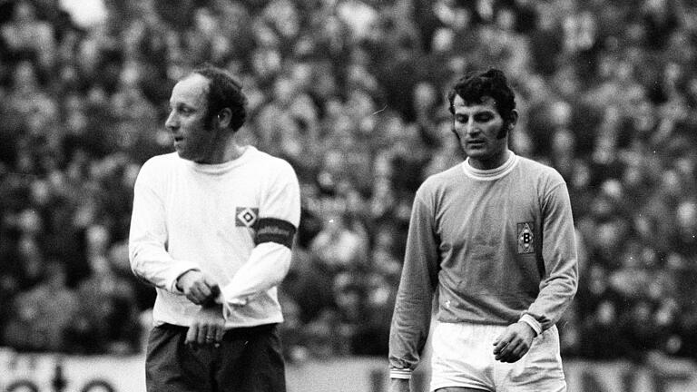 Uwe Seeler (Hamburger SV) und Ludwig 'Luggi' Müller (Borussia Mönchengladbach) standen sich auf dem Platz oft gegenüber. Später wurden die beiden enge Freunde.