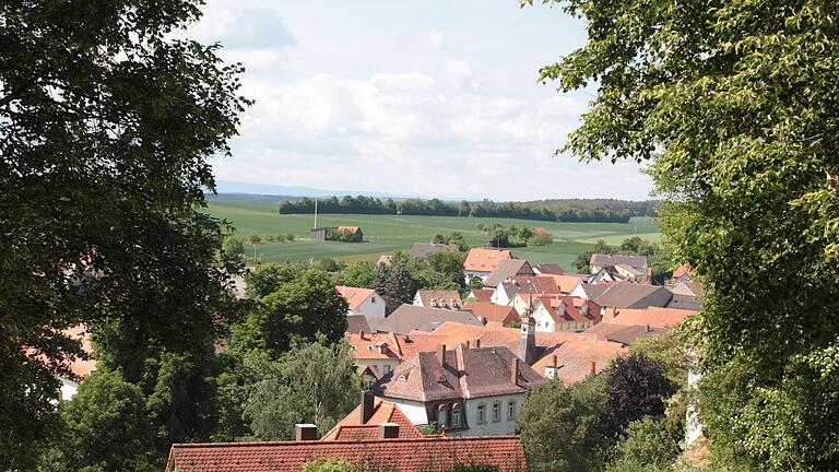 Die Bürgerversammlung in Thundorf verlief friedlich. Doch es gab auch einige kritische Fragen.       -  Die Bürgerversammlung in Thundorf verlief friedlich. Doch es gab auch einige kritische Fragen.