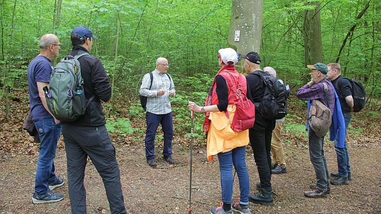 Über Wiesen und Wälder: Wandertag zum Industriepark von Würth Industrie Service.