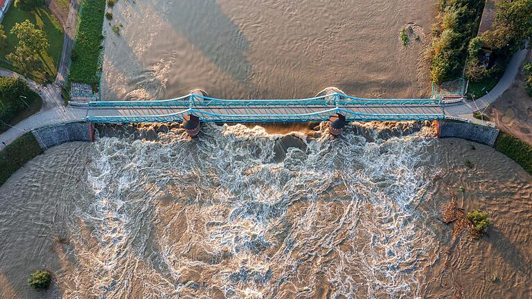 Hochwasser in Polen       -  In Polen führen viele Flüsse noch Hochwasser.