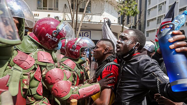 Protest in Kenia       -  Auch wenn vor allem die Jugend demonstriert, sind viele Kenianer fassungslos über den Umgang mit den Demonstranten.