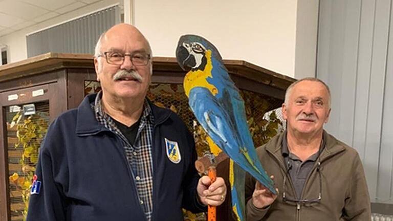 1. Vorsitzender Roland Hehn (links) und 2. Vorsitzender Bruno Kirchner (rechts) freuen sich auf die Vogelschau.       -  1. Vorsitzender Roland Hehn (links) und 2. Vorsitzender Bruno Kirchner (rechts) freuen sich auf die Vogelschau.