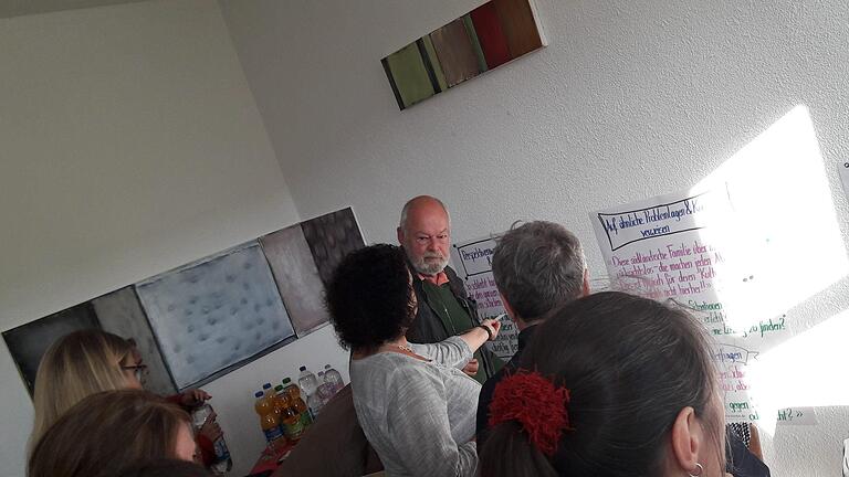 Im Workshop zum Thema Stammtischparolen wurde viel diskutiert und über eigene Erfahrungen gesprochen. Foto: Harmut Hessel       -  Im Workshop zum Thema Stammtischparolen wurde viel diskutiert und über eigene Erfahrungen gesprochen. Foto: Harmut Hessel