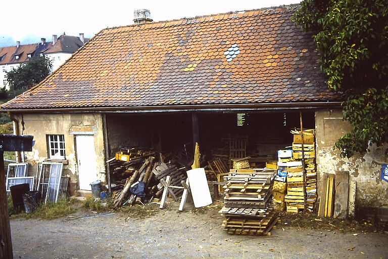 In diesem Lagerschuppen entstand die erste Kunstwerkstätte am Lohrer Bezirkskrankenhaus.&nbsp;