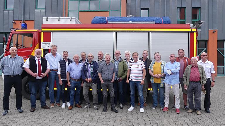 Haben den Kalten Krieg erlebt und sich für das Schlimmste gerüstet: Die ehemaligen Mitglieder und Mitstreiter des ABC-Zugs Schweinfurt feierten bei der Stadtfeuerwehr Jubiläum.