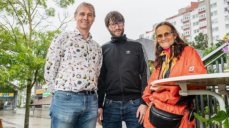 Alexander Kühn, Tobias Grassmann und Christiane Kerner sind die Initiatoren des Aktionsbündnis 'Bunter Heuchelhof'.