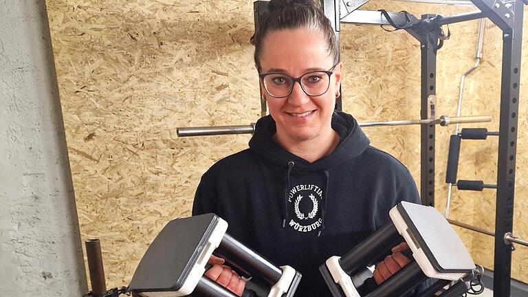 Verena Rehagel hat sich im Keller ihres Wohnhauses ein 'Homegym' eingerichtet, so dass sie auch dort mal trainieren kann.