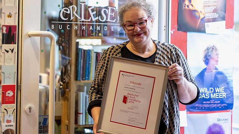 Zum insgesamt vierten Mal wurde Petra Pohl mit ihrer Buchhandlung erLesen mit dem Deutschen Buchhandlungspreis ausgezeichnet. Zum insgesamt vierten Mal wurde Petra Pohl mit ihrer Buchhandlung erLesen mit dem Deutschen Buchhandlungspreis ausgezeichnet. 