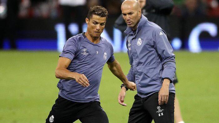 Cristiano Ronaldo und Zinedine Zidane       -  &bdquo;Wir sind immer die Favoriten&rdquo; - Trainer Zidane (r) und Superstar Ronaldo beim Abschlusstraining in Cardiff. Foto: Nick Potts