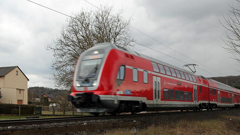 Das Zugangebot in Mainfranken wird weiter verdichtet. Im Bild der Main-Spessart-Express.