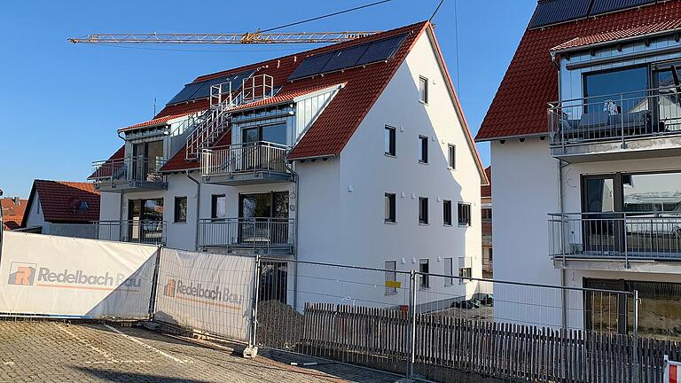 Noch haben Main-Spessarts Bauunternehmen, wie hier im Bild eine Baustelle von Redelbach-Bau aus Marktheidenfeld in Erlabrunn, gut zu tun. Aber die Neu-Anfragen lassen nach.&nbsp;