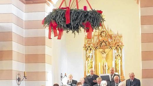 Bewegende Lieder: Besinnliche Momente beim Adventskonzert des Kirchenchores Michelrieth. Bewegende Lieder: Besinnliche Momente beim Adventskonzert des Kirchenchores Michelrieth.