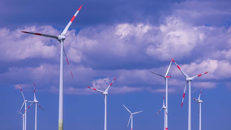 Deutsche Windindustrie im Aufschwung       -  In den ersten neun Monaten wurden 19,6 Terawattstunden Strom mehr aus dem Ausland bezogen als umgekehrt aus Deutschland ins Ausland flossen.