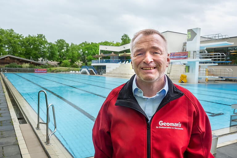 Wolfgang Schulz, Betriebsleiter des Geomaris, ärgert sich über die ständige Kritik an dem Freizeitbad.