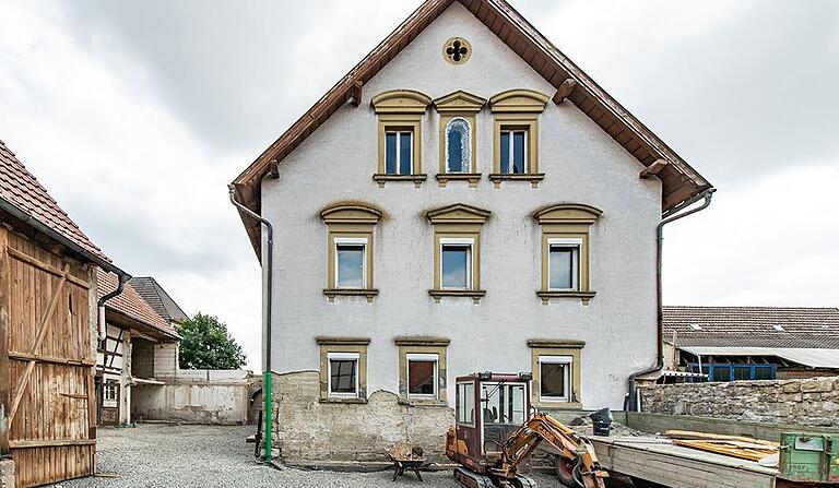In Geldersheim saniert das Ehepaar Ebner sein Anwesen und zeigt als sogenanntes 'BauSchauHaus' in Abständen, wie es vorangeht. In Geldersheim saniert das Ehepaar Ebner sein Anwesen und zeigt als sogenanntes 'BauSchauHaus' in Abständen, wie es vorangeht.