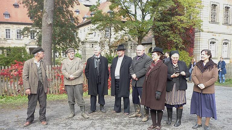 Als Statisten und für kleinere Rollen im Film &bdquo;Paradies&rdquo; wurden Bewohner von Friesenhausen ausgewählt.